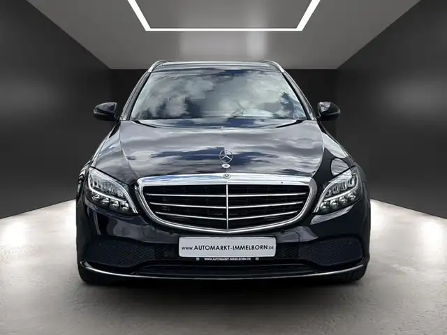 Mercedes-Benz C-Class view 9