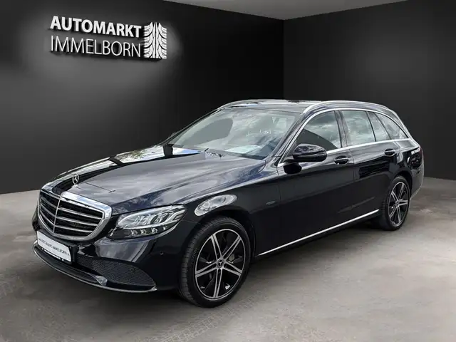 Mercedes-Benz C-Class view 4