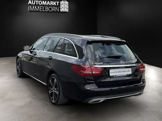 Mercedes-Benz C-Class view 5