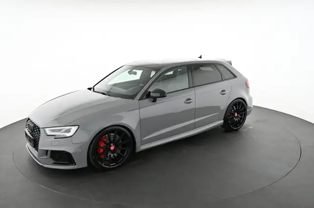 Audi RS3 view 3