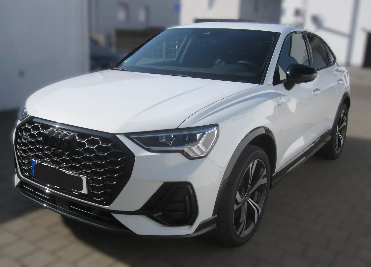 Audi Q3 Q3 Sportback 40TDI quattro Stronic AHK/360°/NAV Weiß - 1