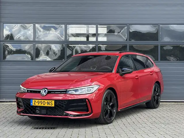 Volkswagen Passat Variant 1.5 eTSI R-LINE BUSINESS I WINTERPAKKET I SCHUIF/K