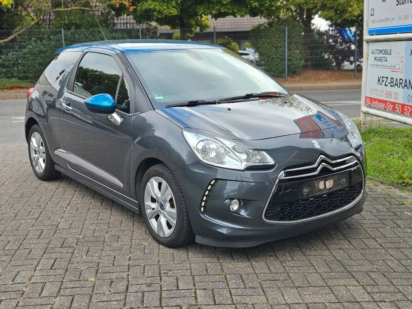Citroen DS3 SoChic 1,2 PureTech Klimaautomatik Grau - 1