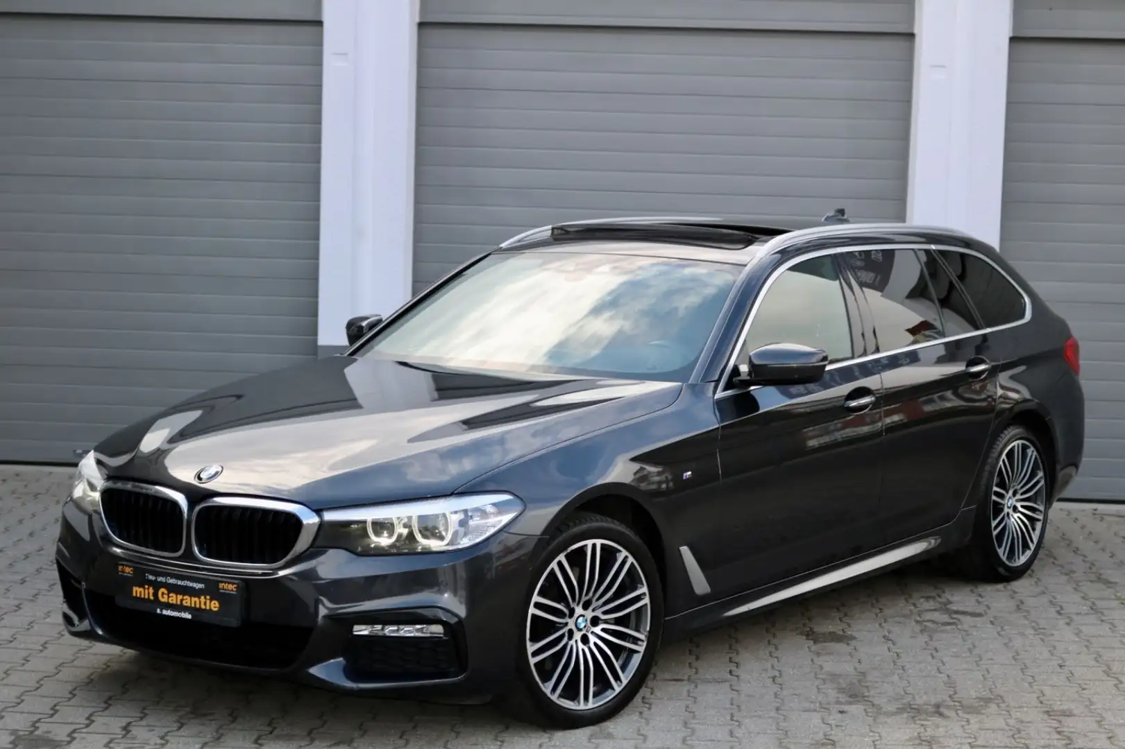 BMW 520 d Touring M-Paket/HEAD-UP/PANO/KAMERA/AHK Gris - 1