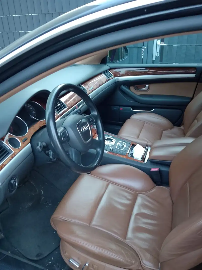 Audi A8 4.2 FSI quattro Langversion - 1