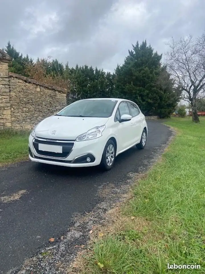 Peugeot 208 affaire premium pack bhdi 100