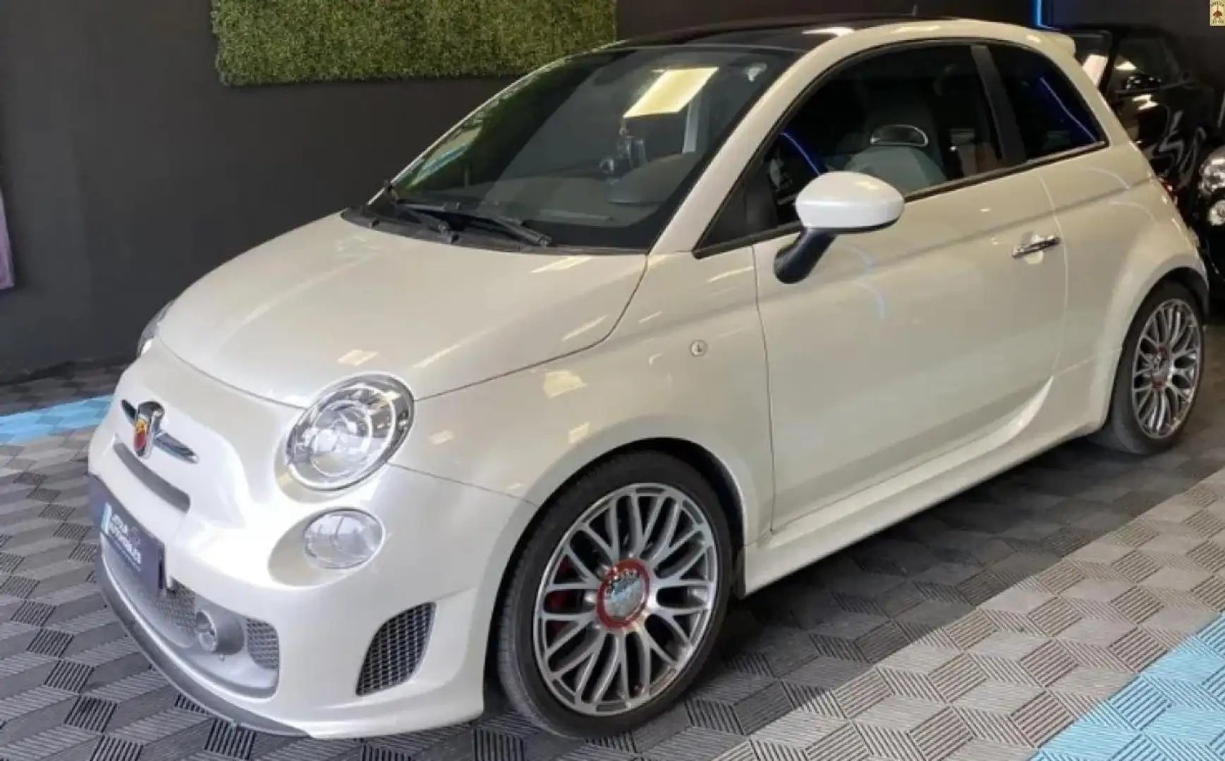 Abarth 500 595 1.4 T-JET 160 TURISMO - 1