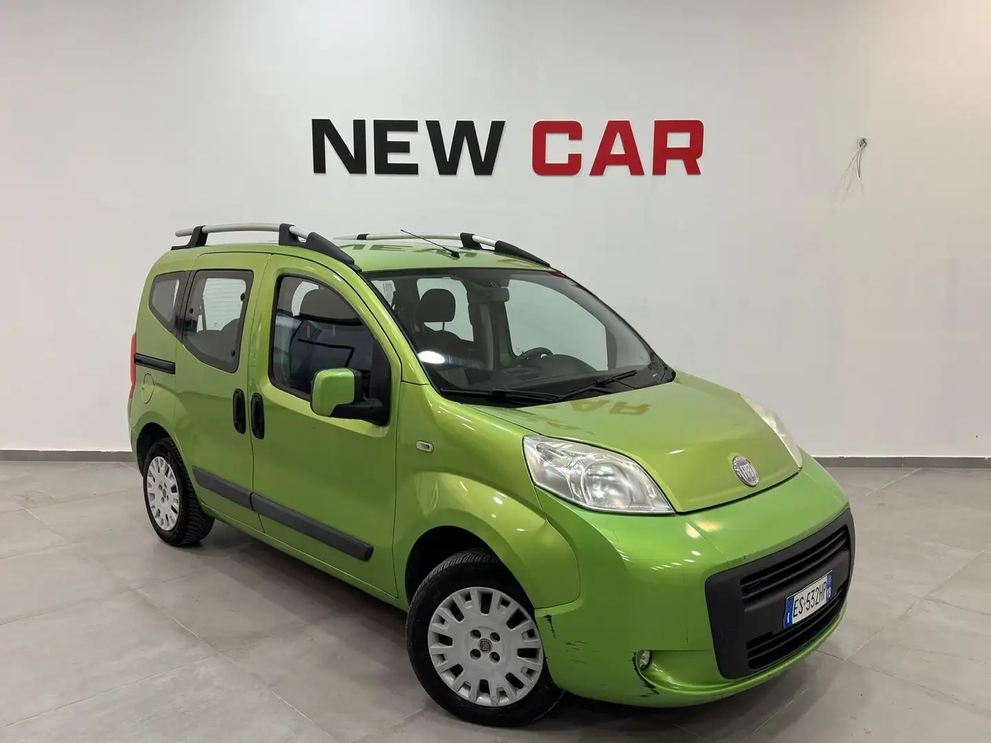 Fiat Qubo 1.4 8V 77 CV Dynamic Natural Power Grün - 2