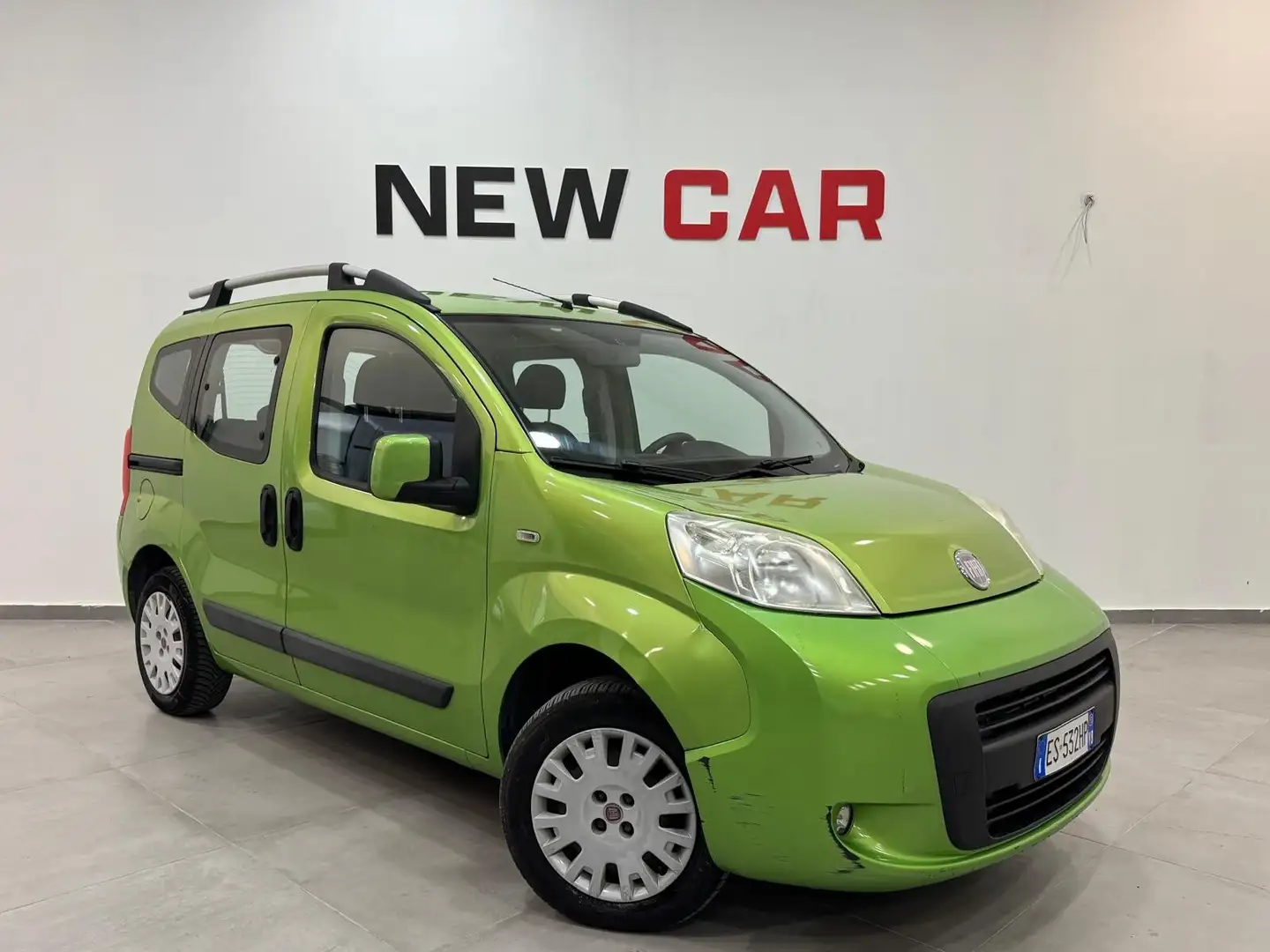 Fiat Qubo 1.4 8V 77 CV Dynamic Natural Power Grün - 1