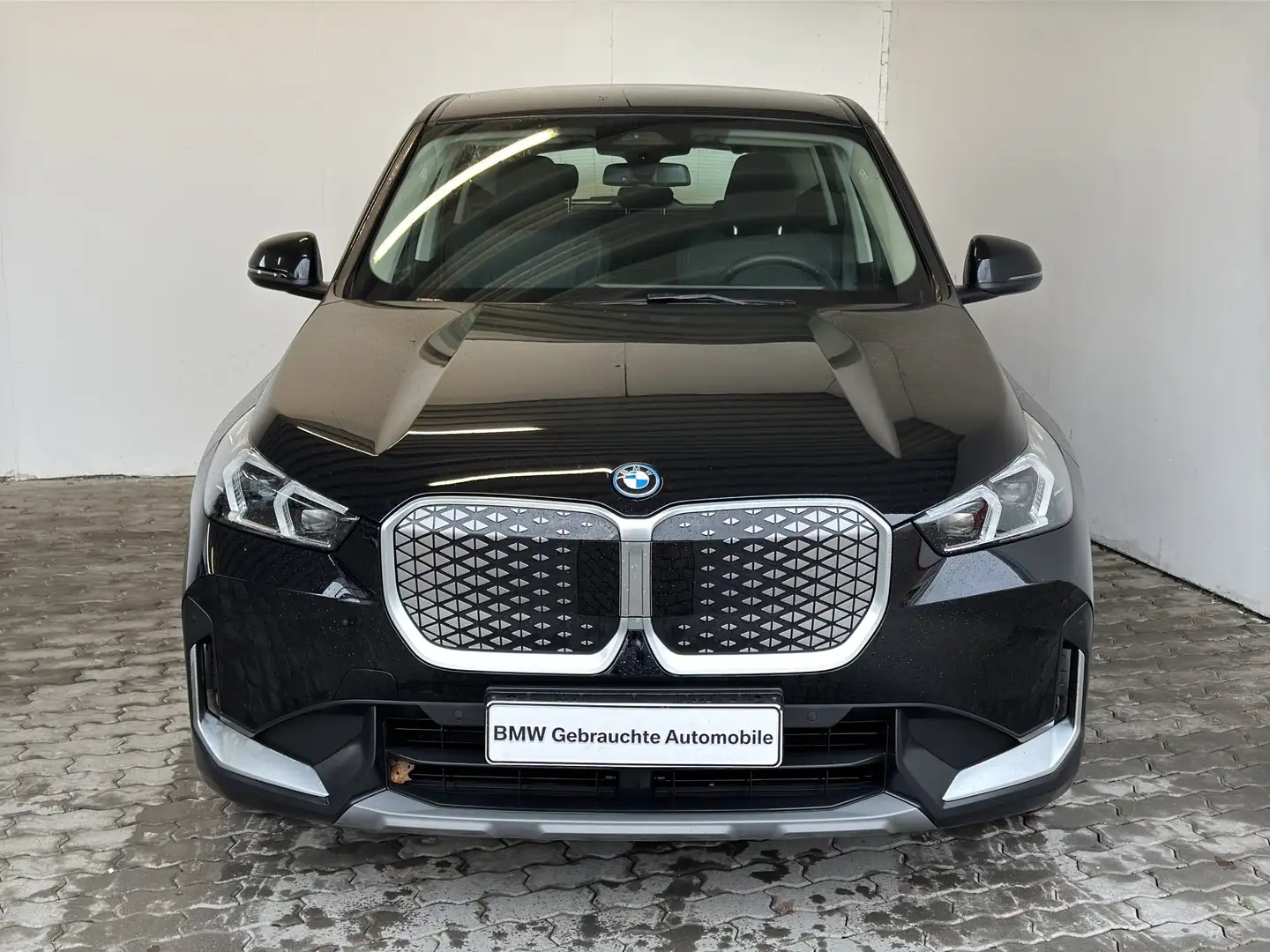 BMW iX1 xDrive30 Navi.LED.RFK.KomfZg.LR-Hz.Sportsitz Schwarz - 2