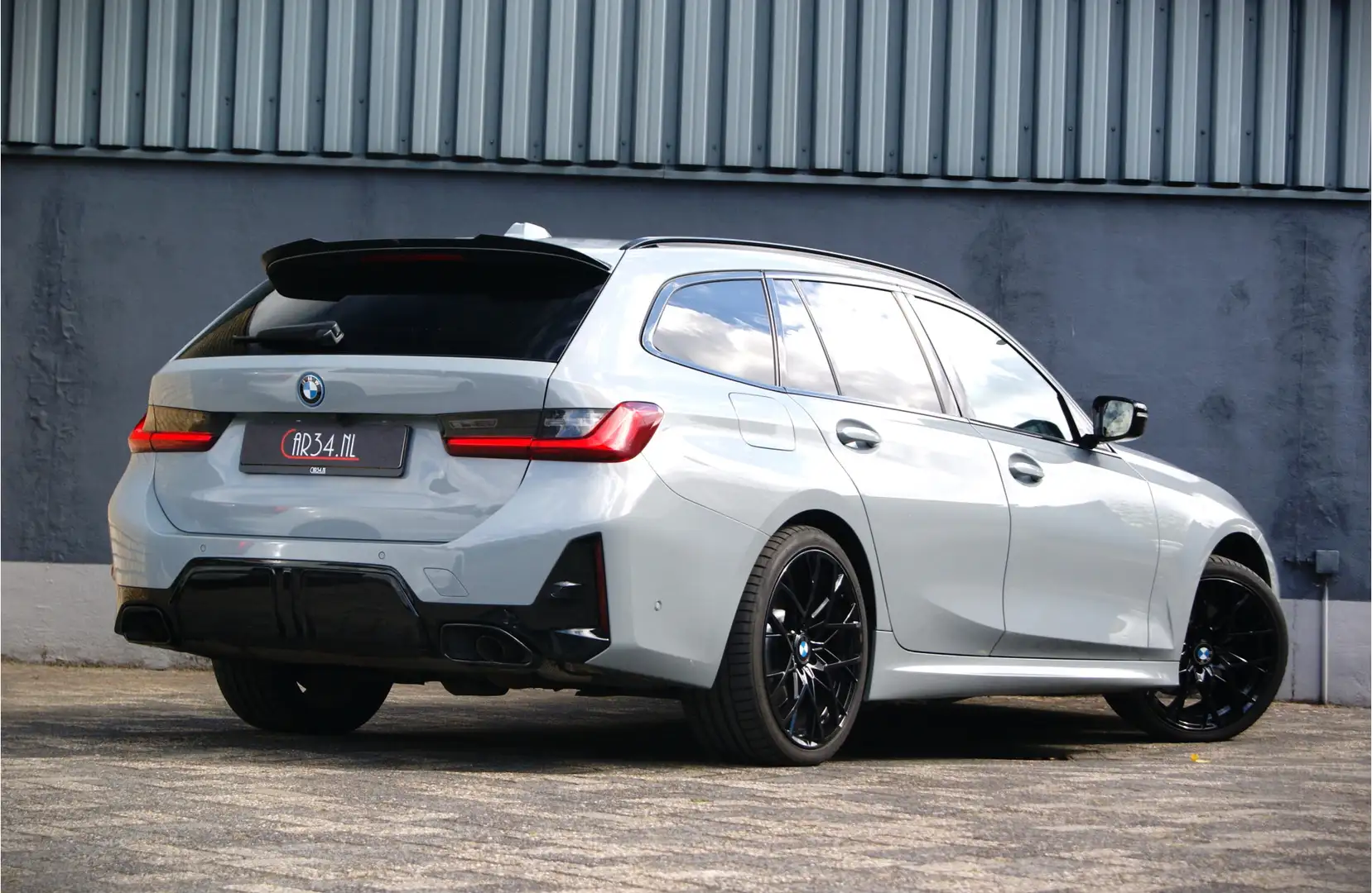 BMW 330 3-serie Touring 330e 292PK Lci M-Sport Shadow Wide Gris - 2