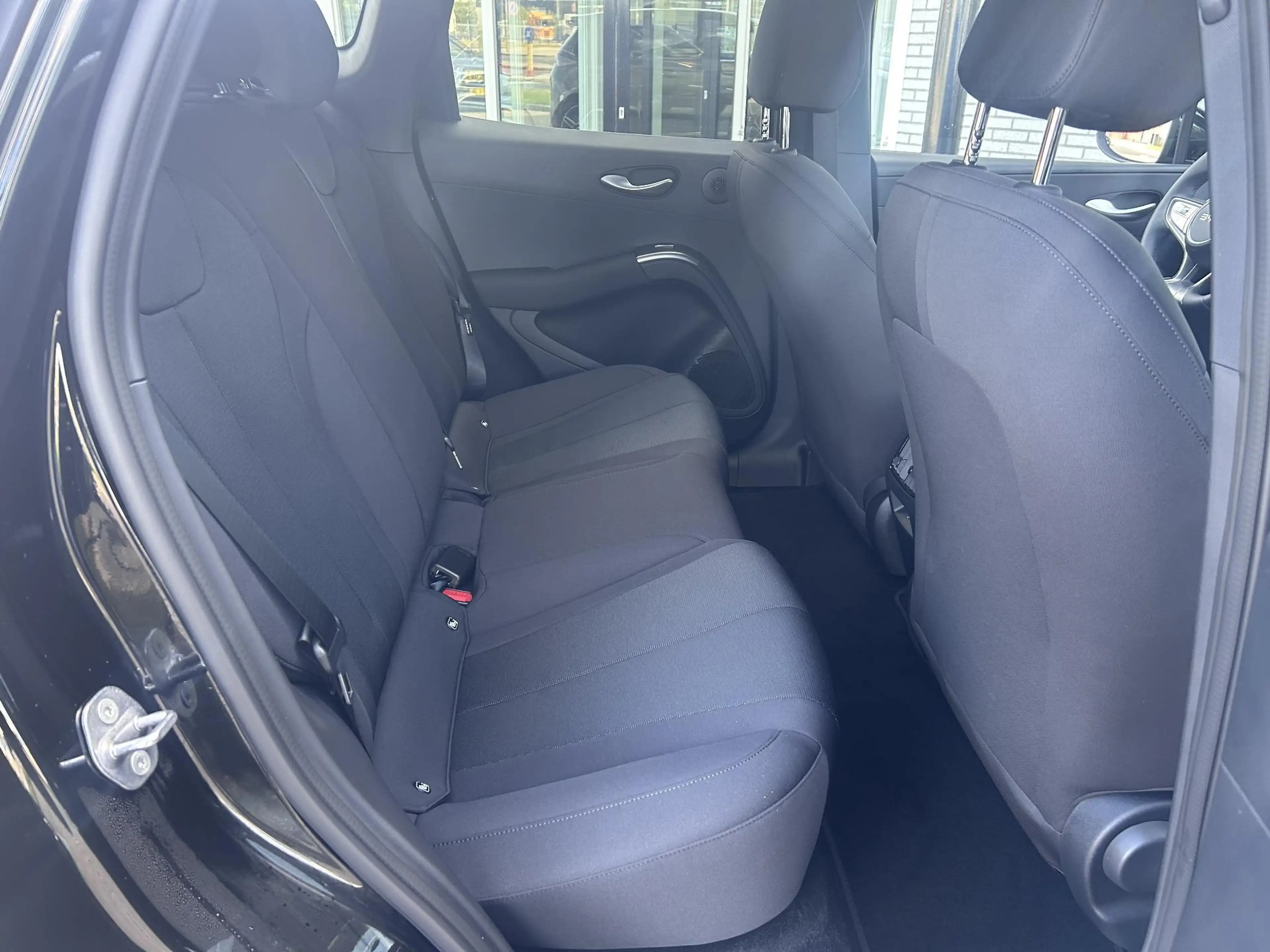 BYD Dolphin G 1.5L DM-i Comfort — photo 8