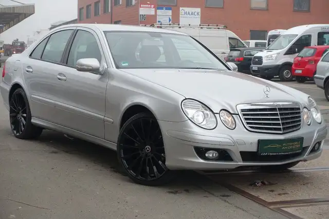Mercedes-Benz E 220 Limousine E 220 CDI*XENON*SHZ*PDC*AHK*20"NEUE RE