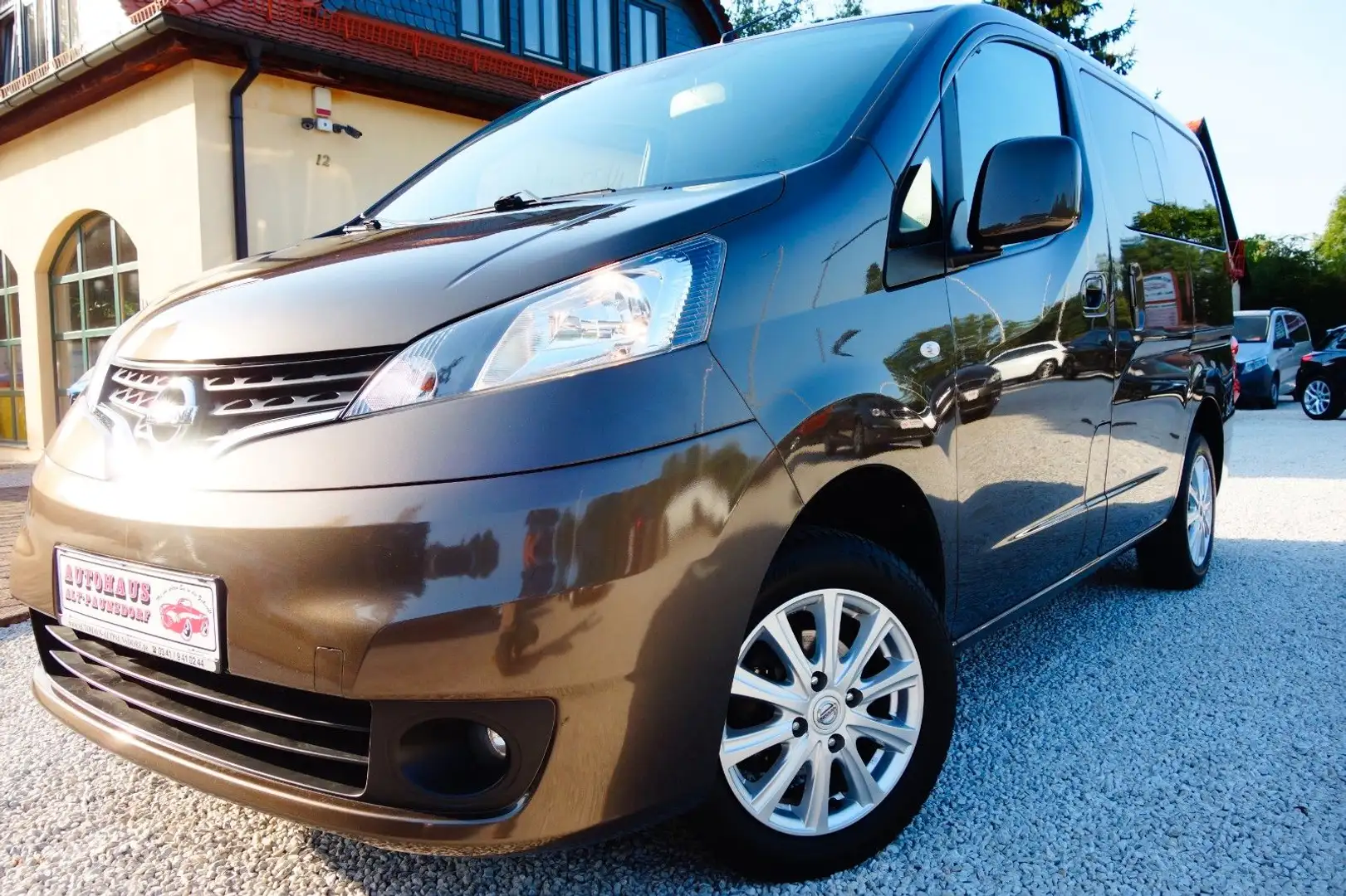 Nissan NV200 Evalia Tekna 1,5 Navi,Camera,7-Sitzer,SH, Braun - 1
