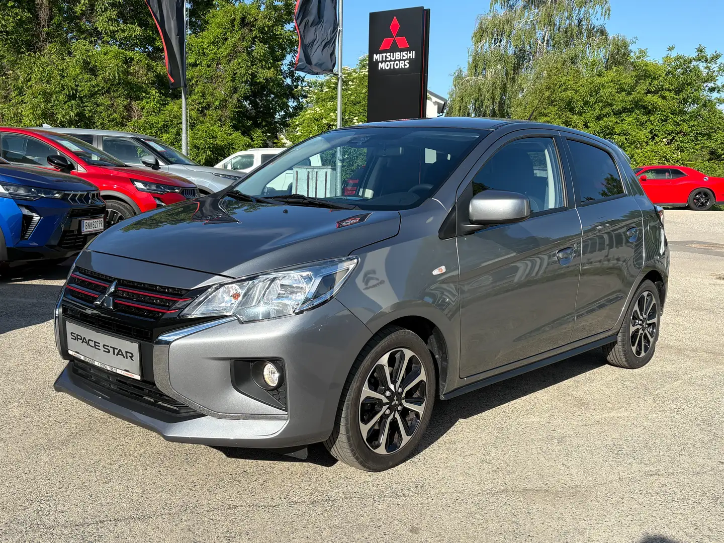 Mitsubishi Space Star 1,2 MIVEC Invite AS&G Grau - 1