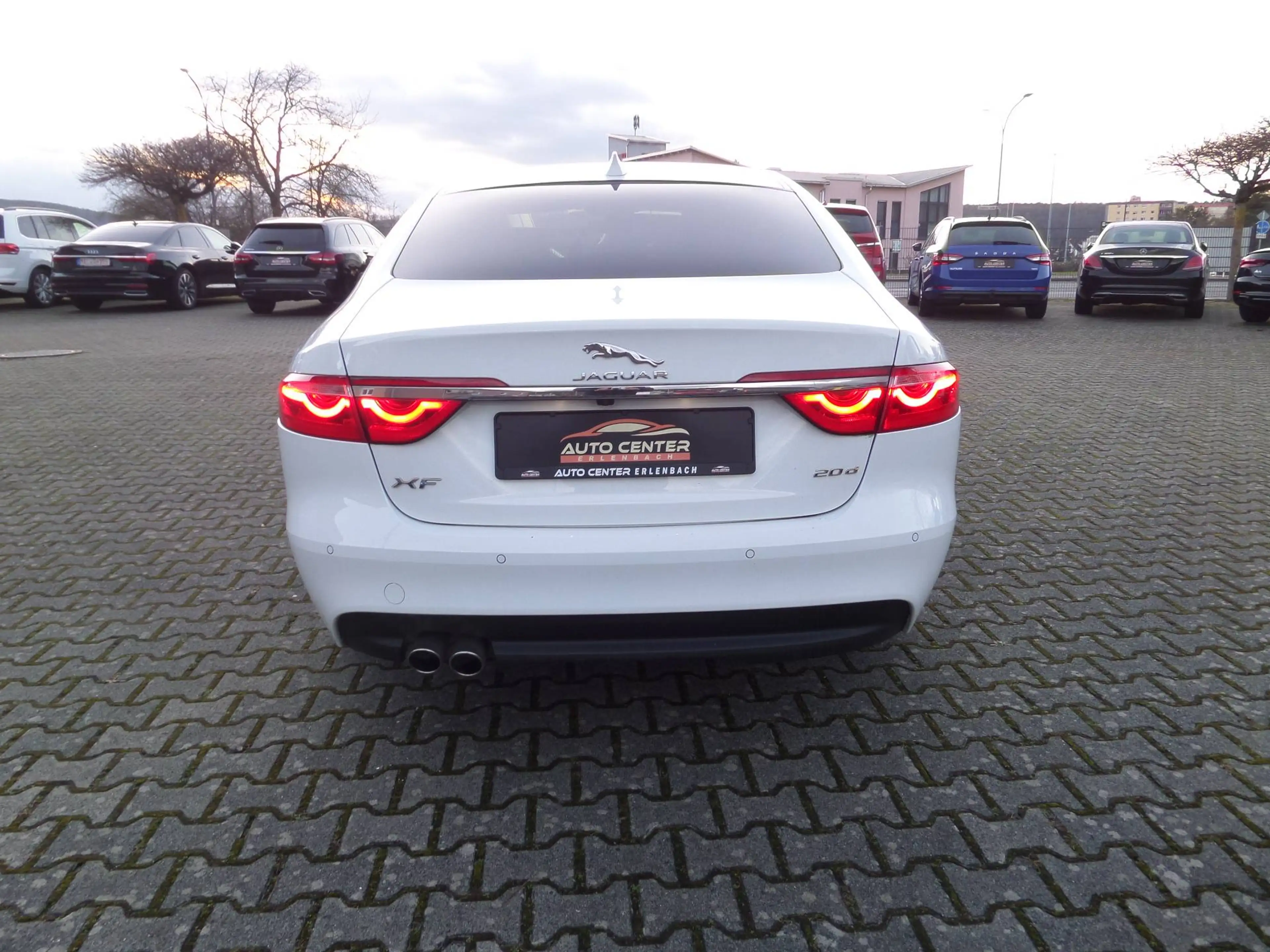 Jaguar XF 2.0 d Pure+Automatik+Kamera+Standheizung+Navi+SHZ+1.Hand — photo 8