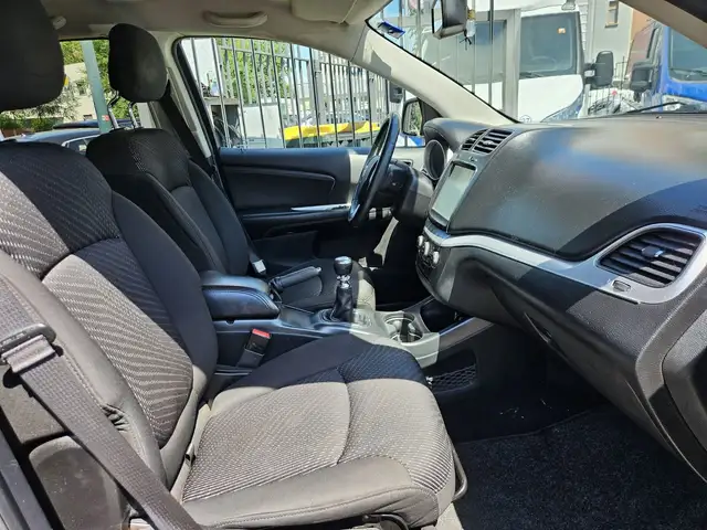 Fiat Freemont view 11