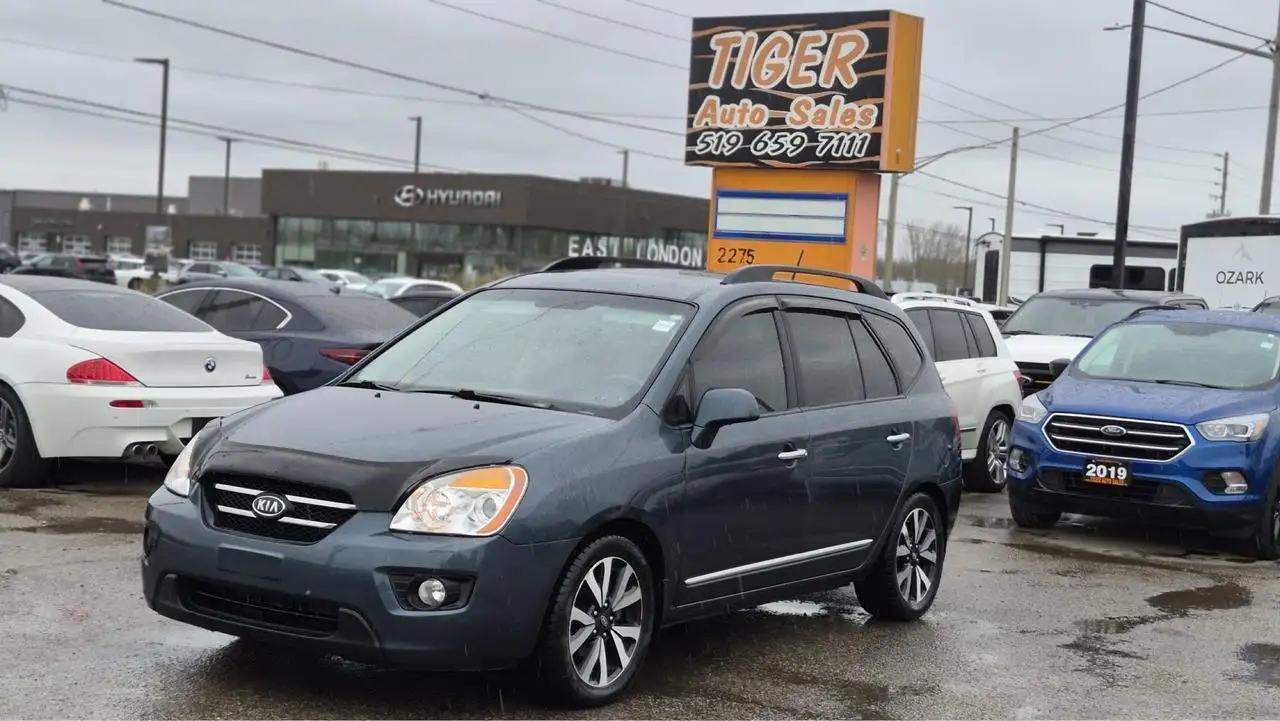 2010 Kia Rondo
