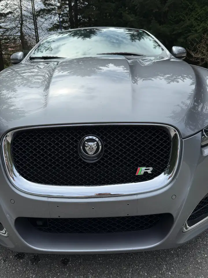 Jaguar XF снимка Jaguar XF