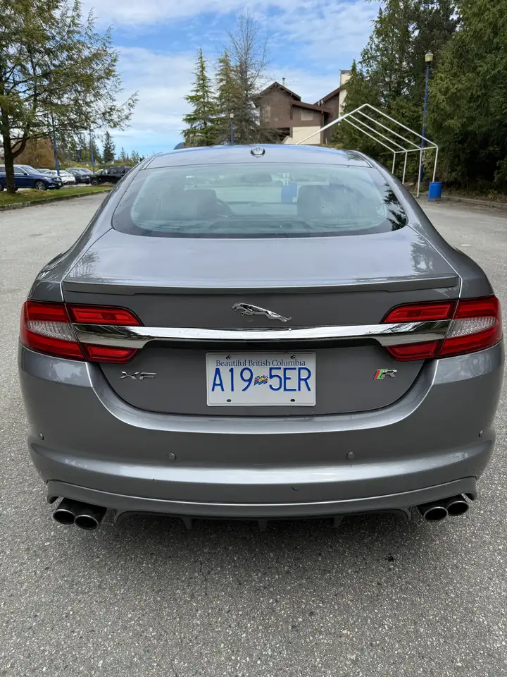 Jaguar XF снимка Jaguar XF