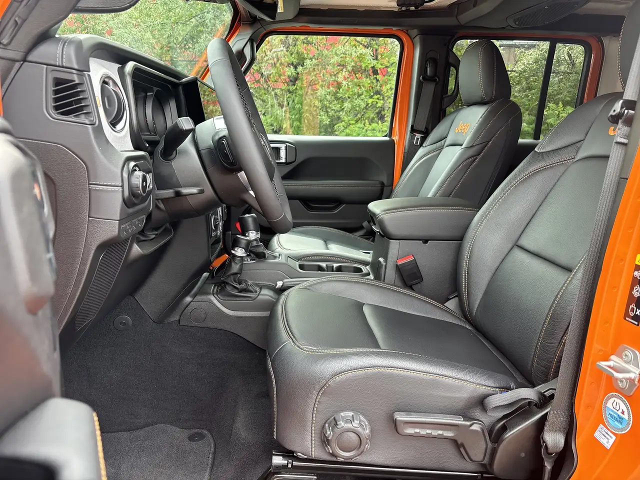 Jeep Wrangler снимка Jeep Wrangler