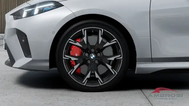 BMW 1 Series view 8