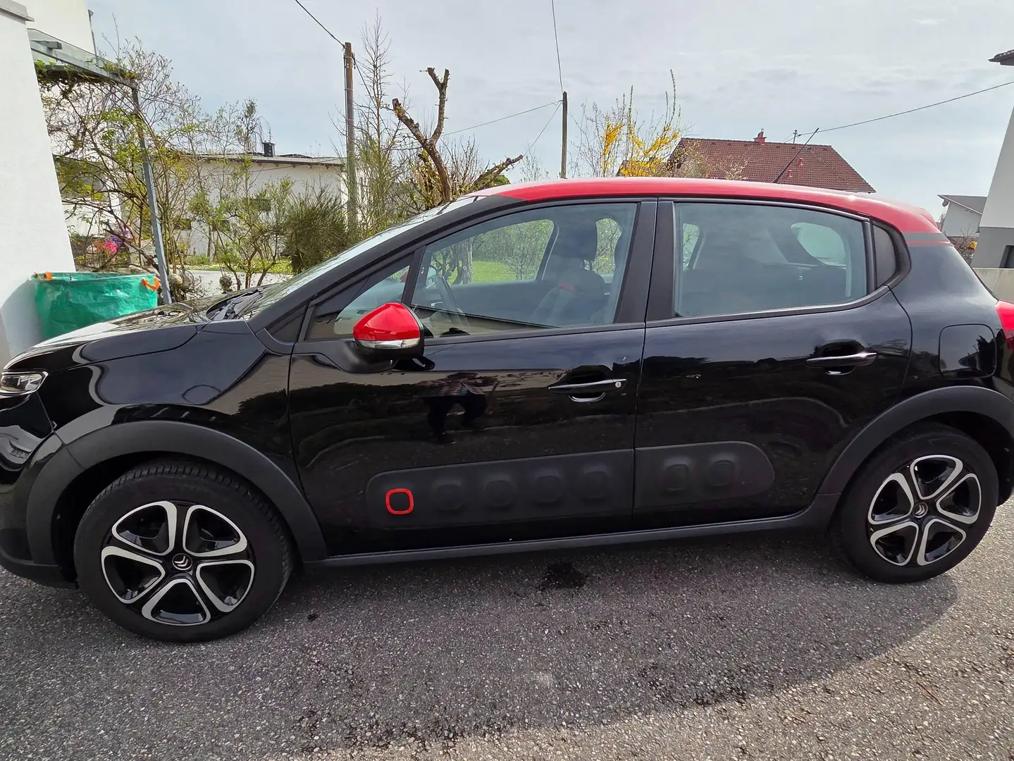 Citroën C3 C3 PureTech 82 5-Gang-Manuell Shine Shine Schwarz - 2
