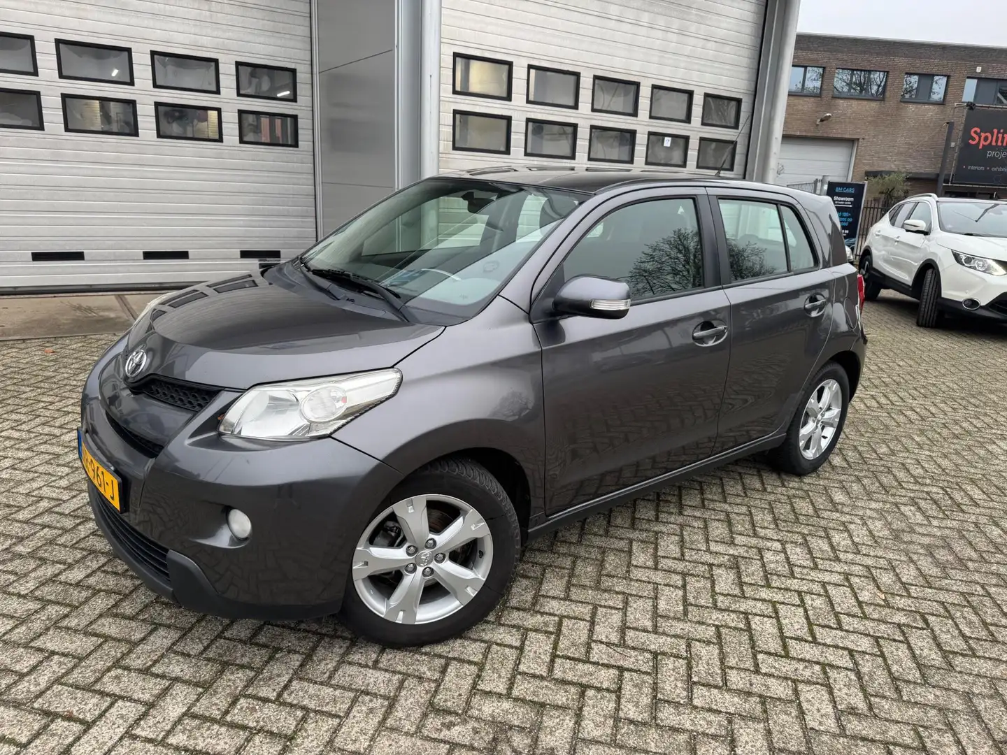Toyota Urban Cruiser 1.3 VVT-i Aspiration Airco, Nieuwe Apk Gris - 1