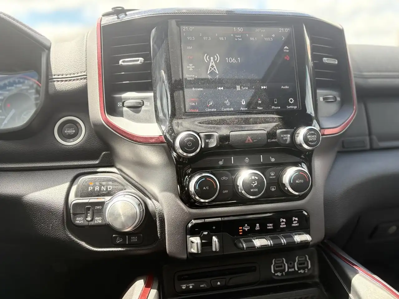 RAM 1500 снимка RAM 1500
