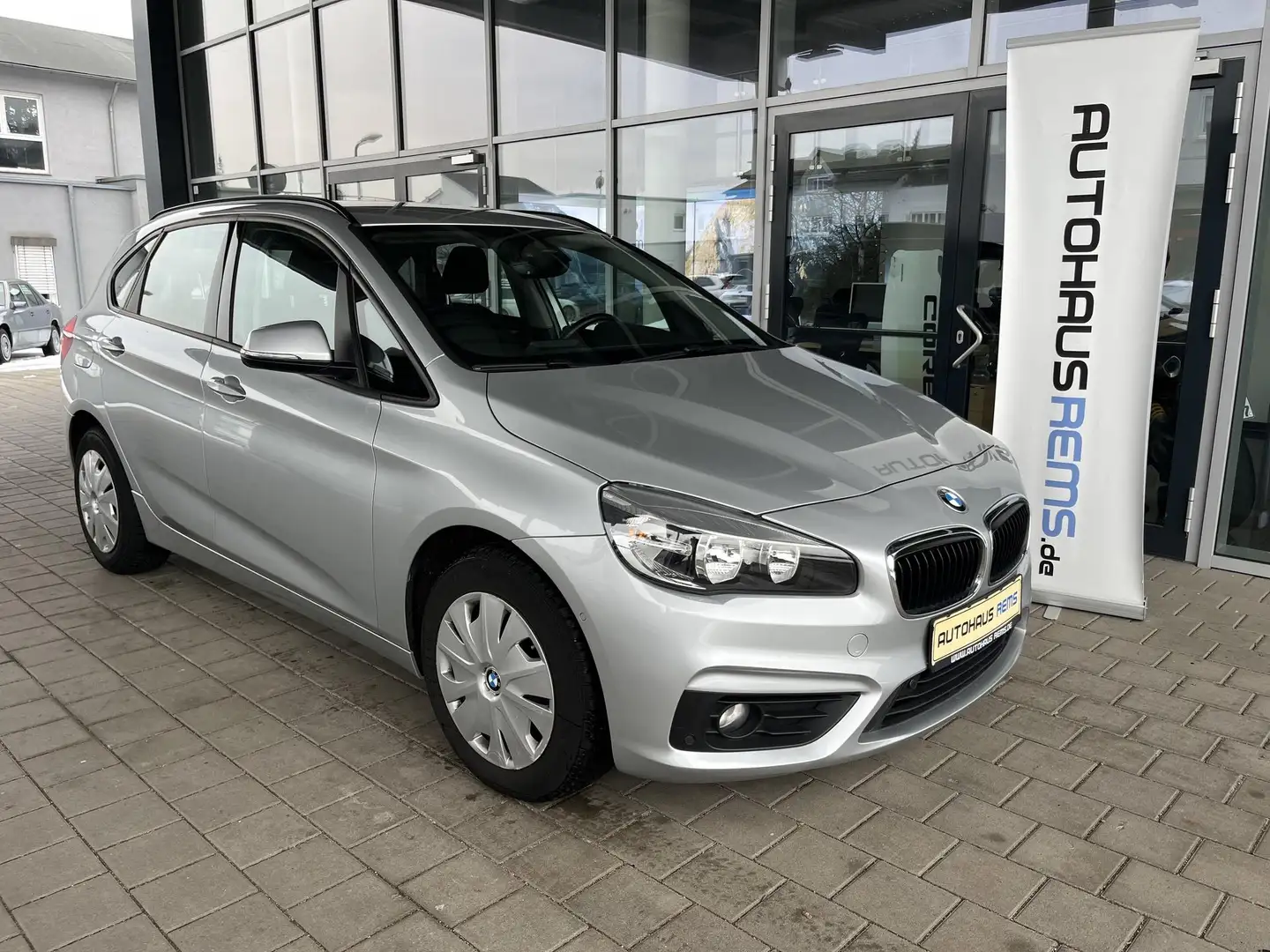 BMW 218 BMW 2er Active Tourer Navi, Klimaauto, Standh, Argent - 1