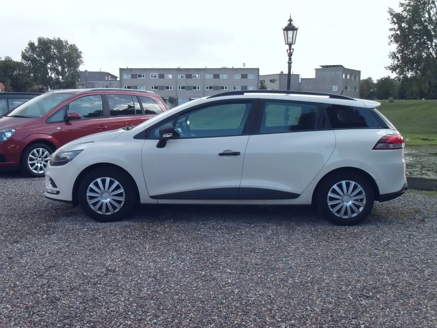 Renault Clio Estate 0.9 TCe Life - Airco Bruin - 2