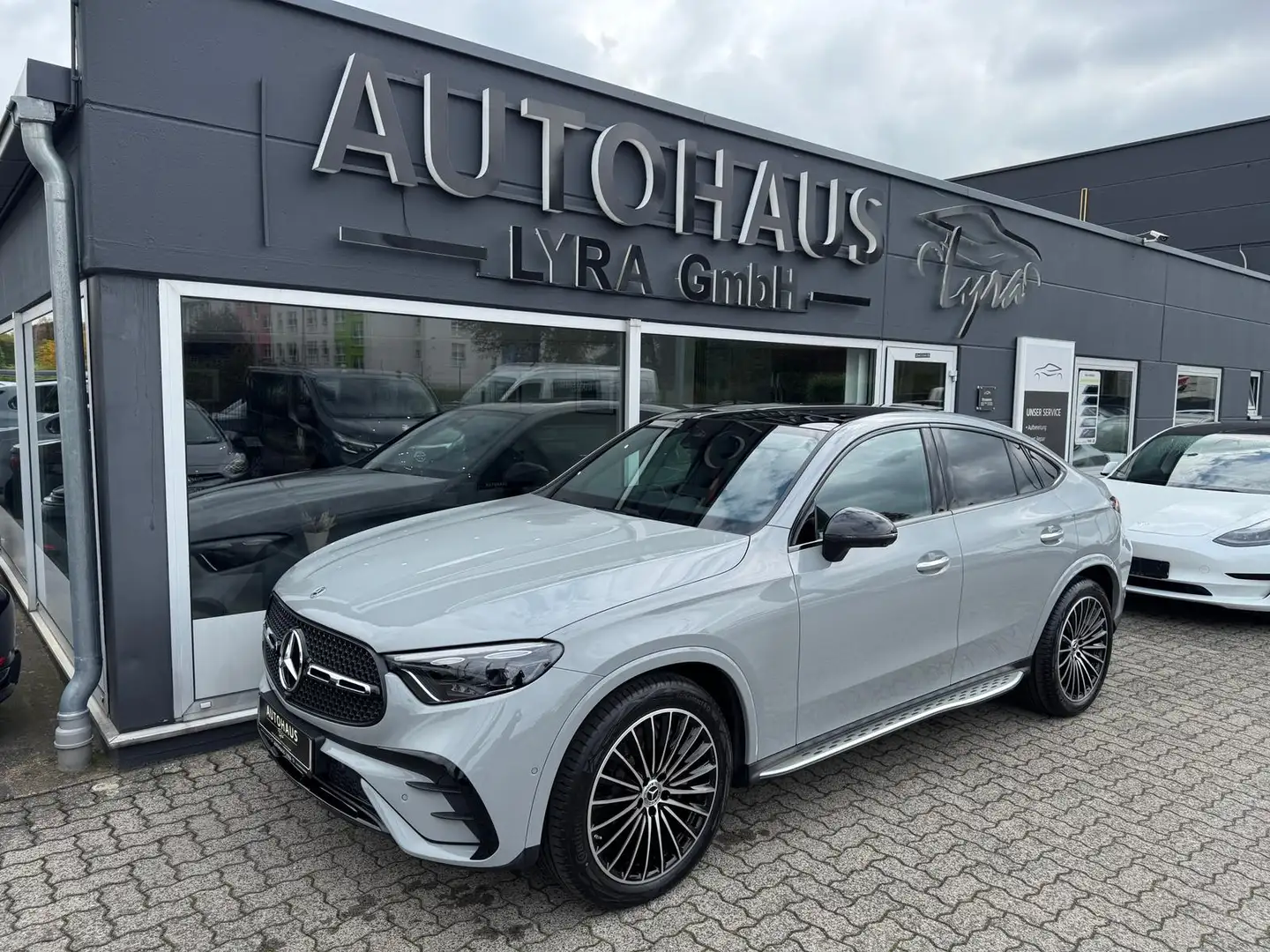 Mercedes-Benz GLC 300 d 4M Coupe AMG*LED*PANO*BURMESTER*360°KA Gris - 2