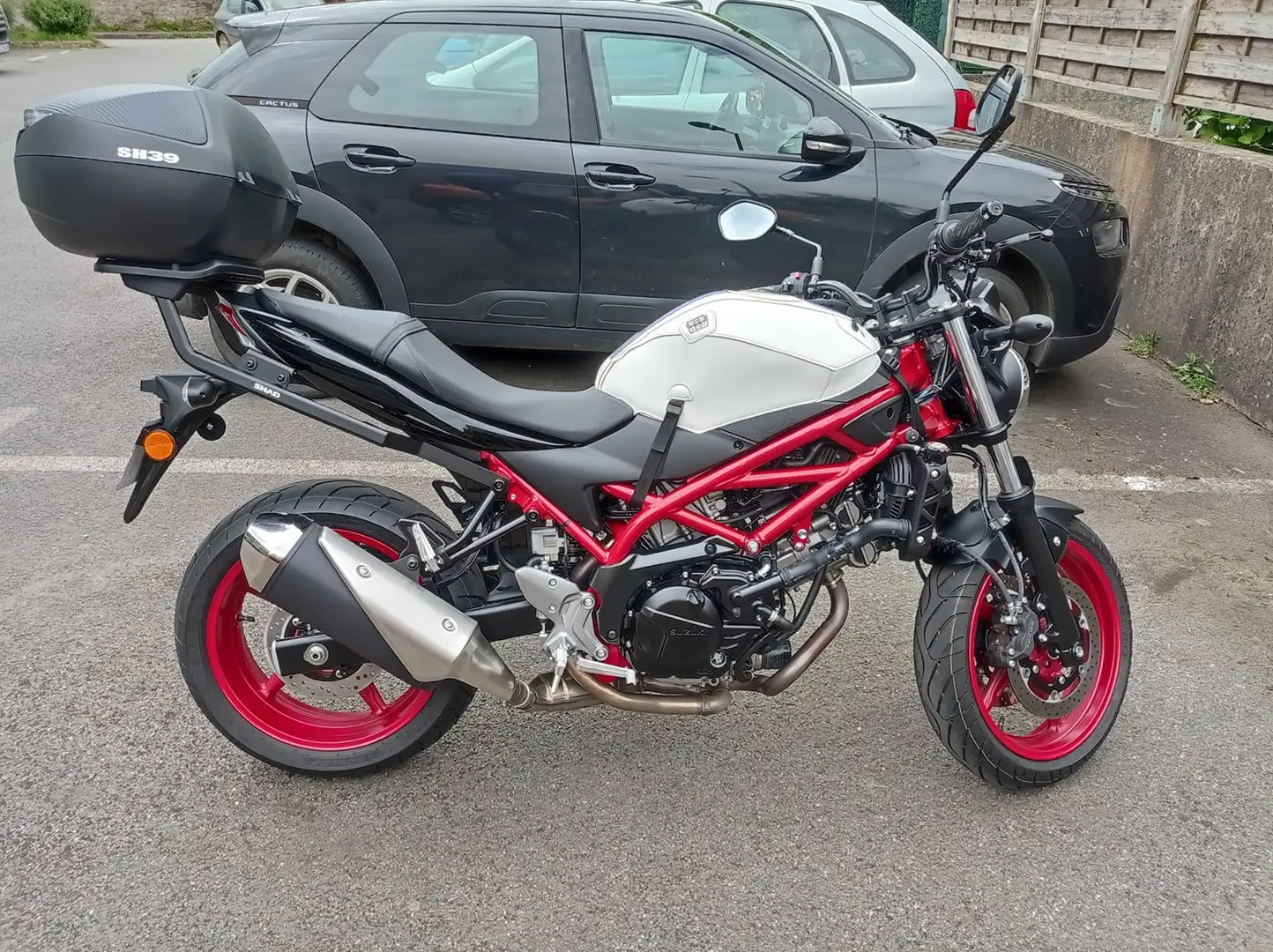 Suzuki SV 650 Roşu - 1