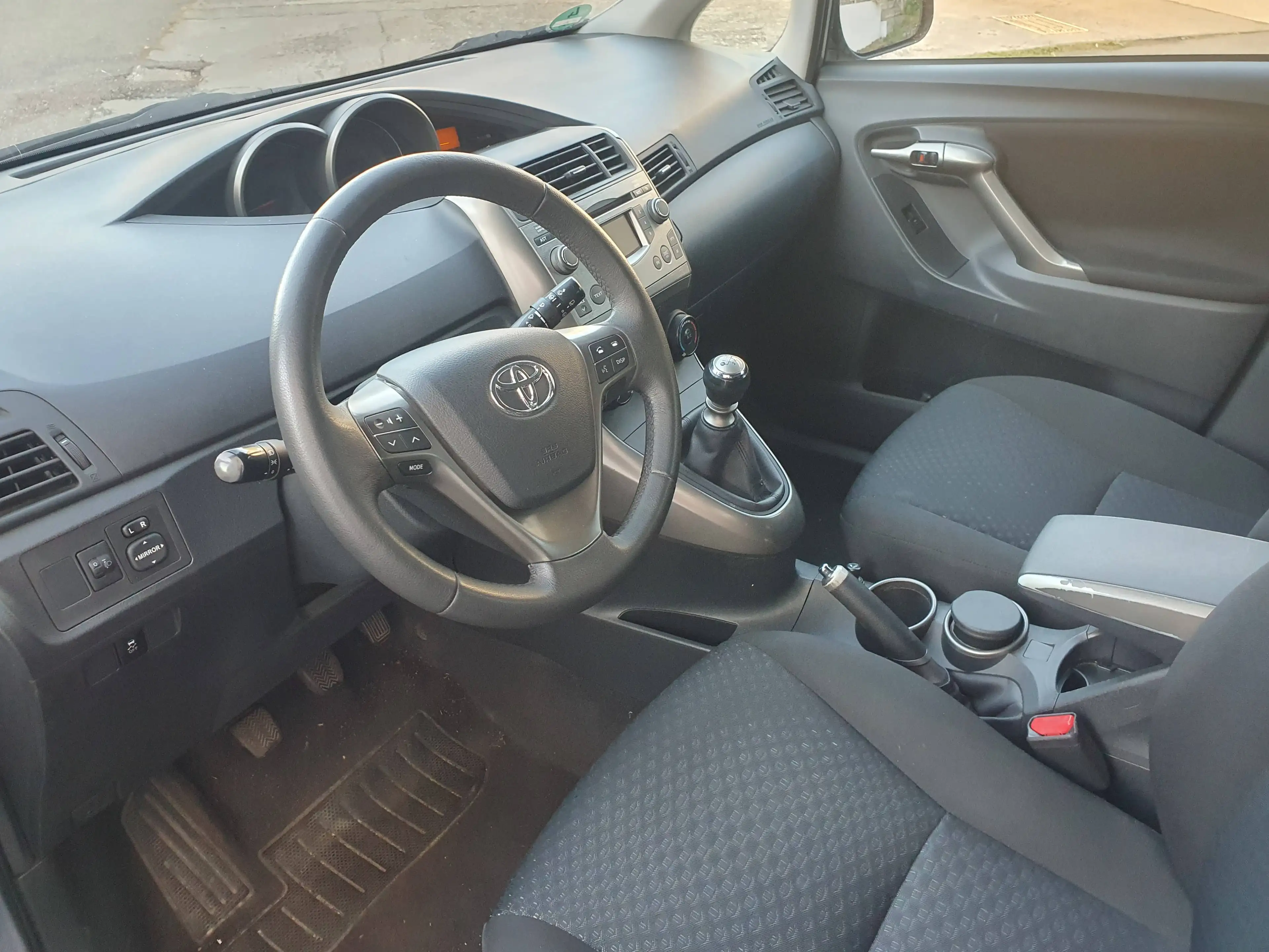 Toyota Verso Verso 1.8 Life — photo 5