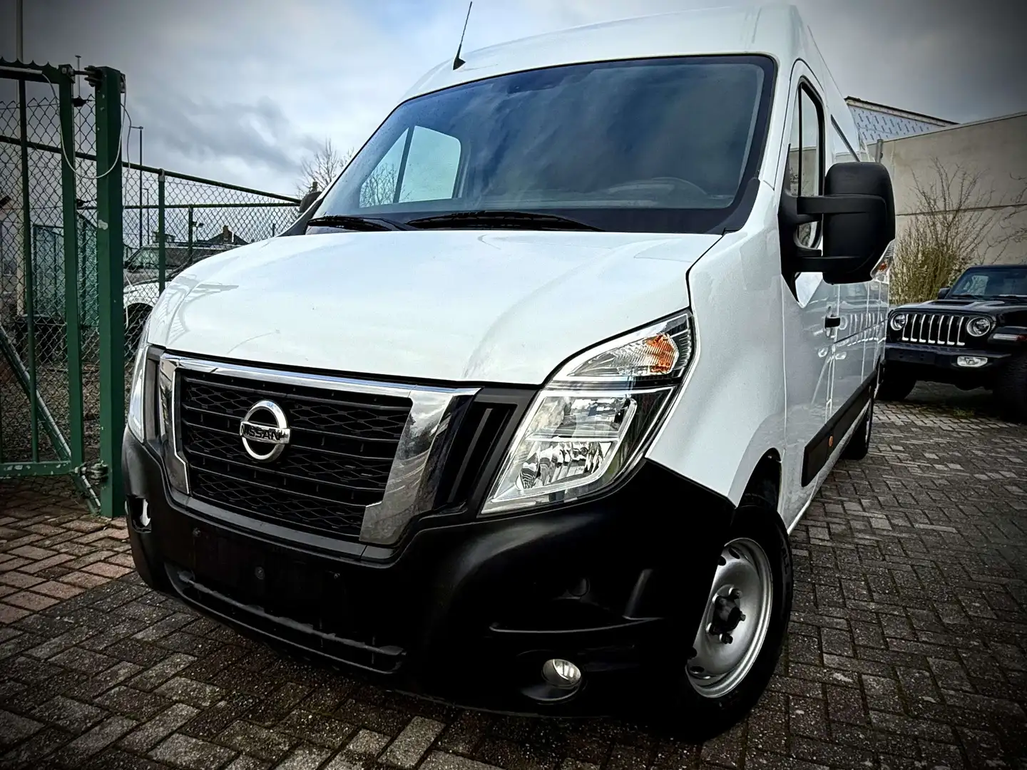 Nissan NV400 2.3 DCI L3 H2 15247 Euros HTVA Blanc - 1