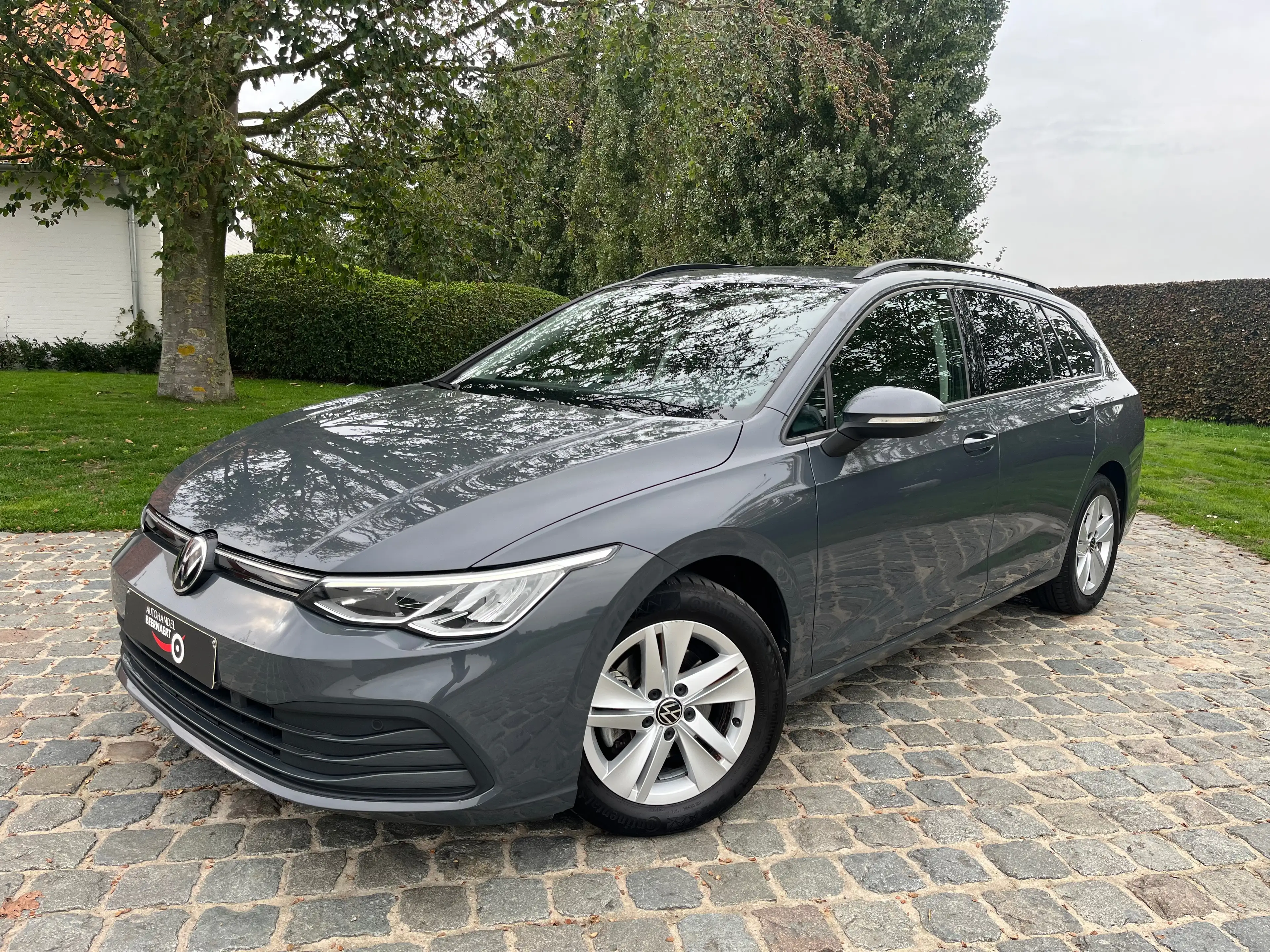 Volkswagen Golf Variant SW 1.0 eTSI Life OPF DSG/1eigenr/78600km/Carplay/Pdc/ACC/Clima/Led...