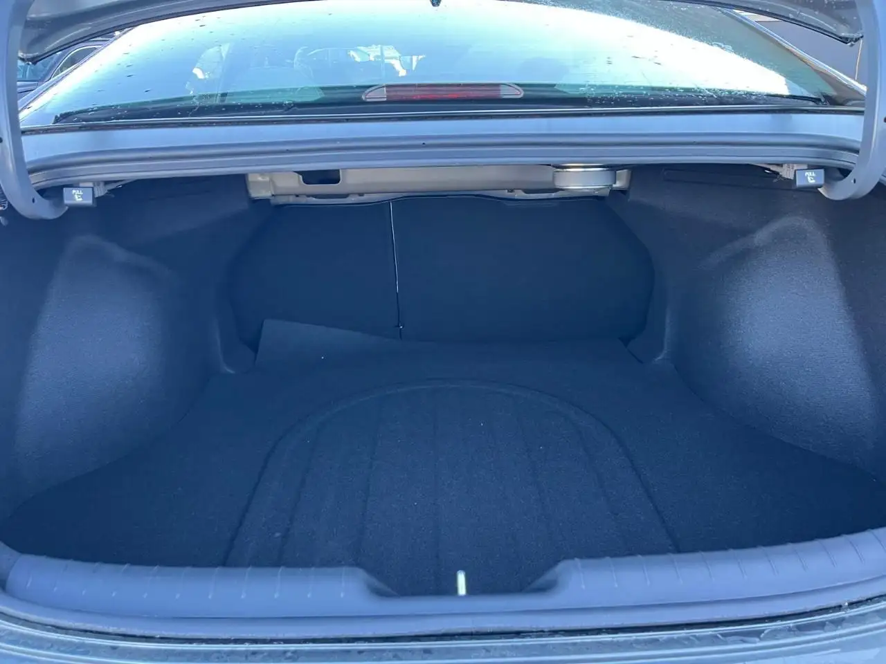 Hyundai ELANTRA снимка Hyundai ELANTRA
