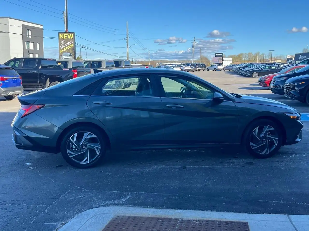 Hyundai ELANTRA снимка Hyundai ELANTRA