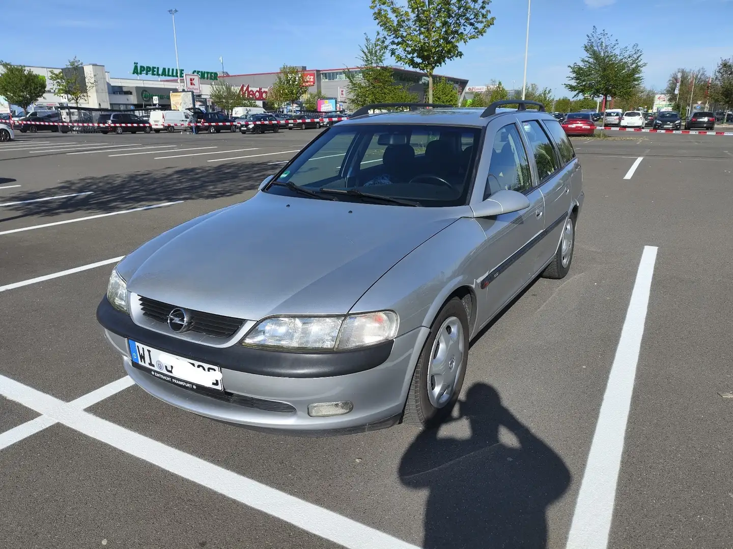 Opel Vectra 1.8 Caravan CD Silber - 1