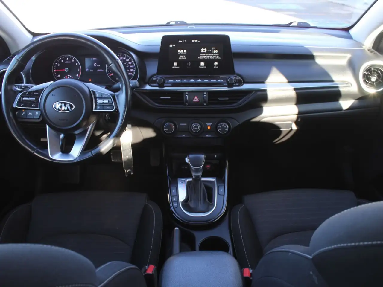 Kia Forte снимка Kia Forte