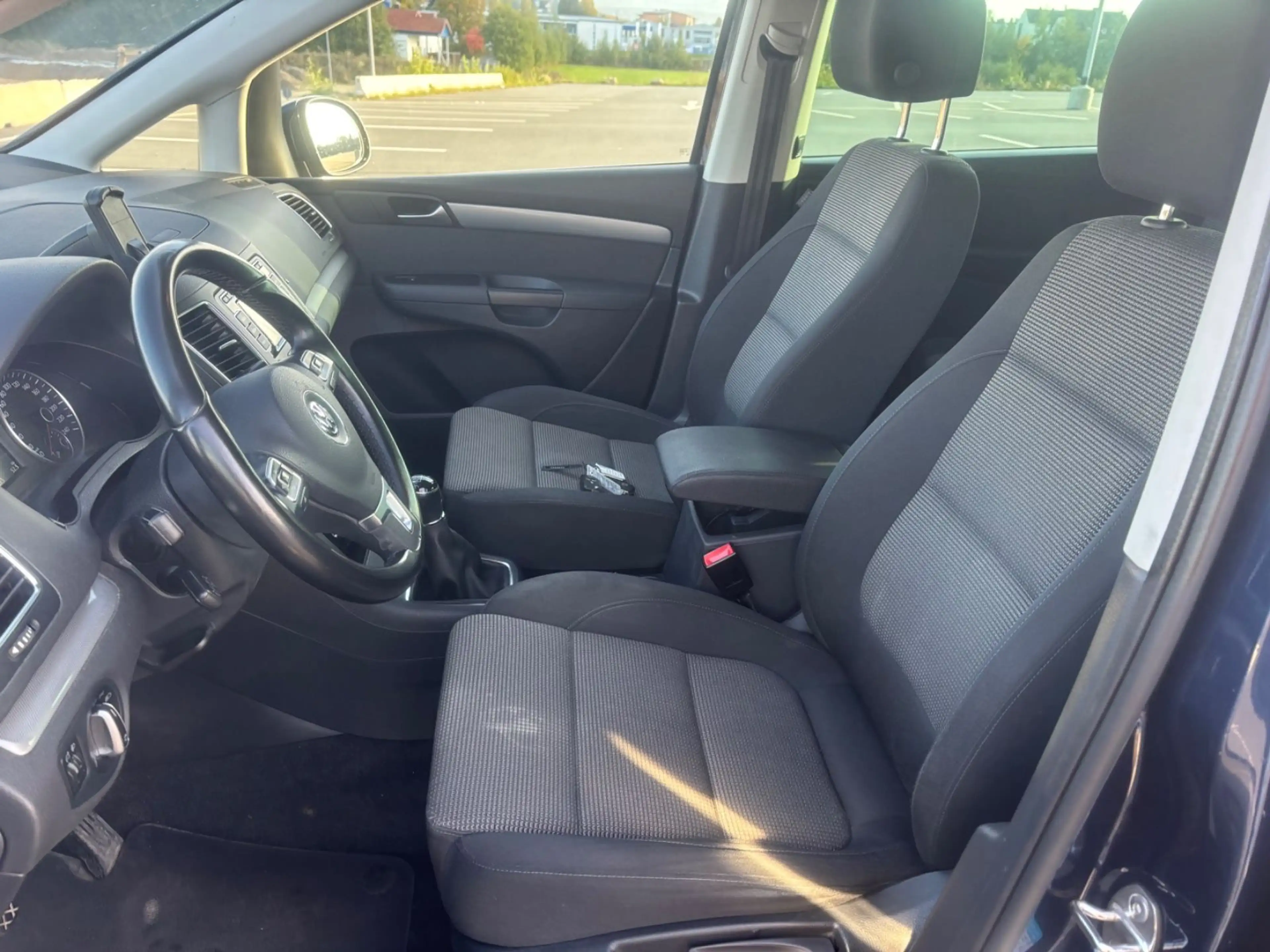 Volkswagen Sharan 2.0 TDI 7. Sitze Comfortline BMT — photo 10