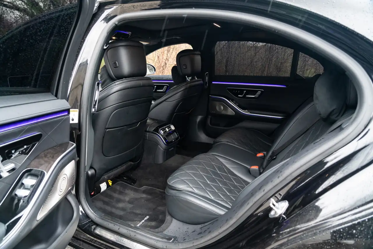 Mercedes-Benz S-Class снимка Mercedes-Benz S-Class