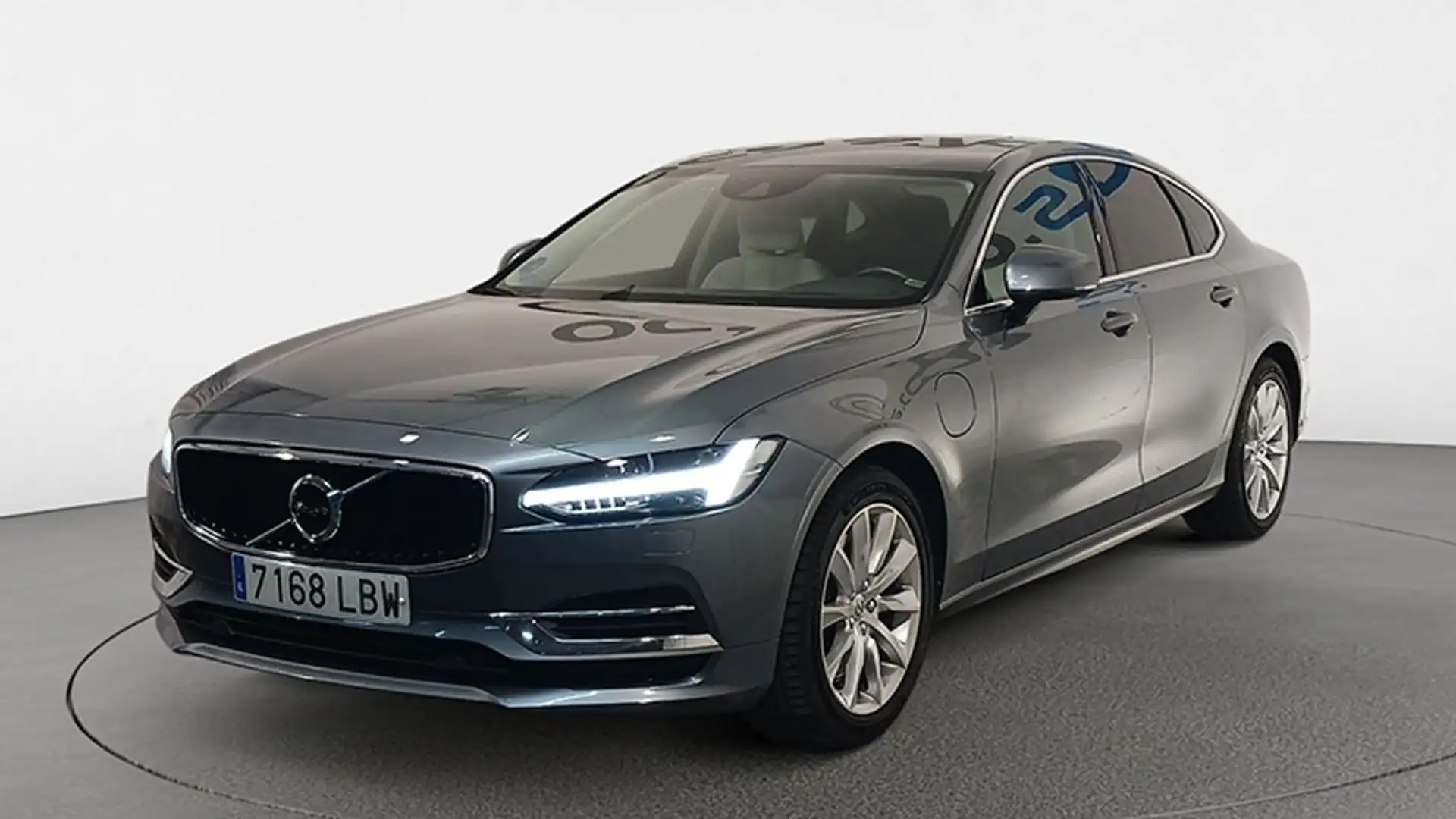 Volvo S90 - 1