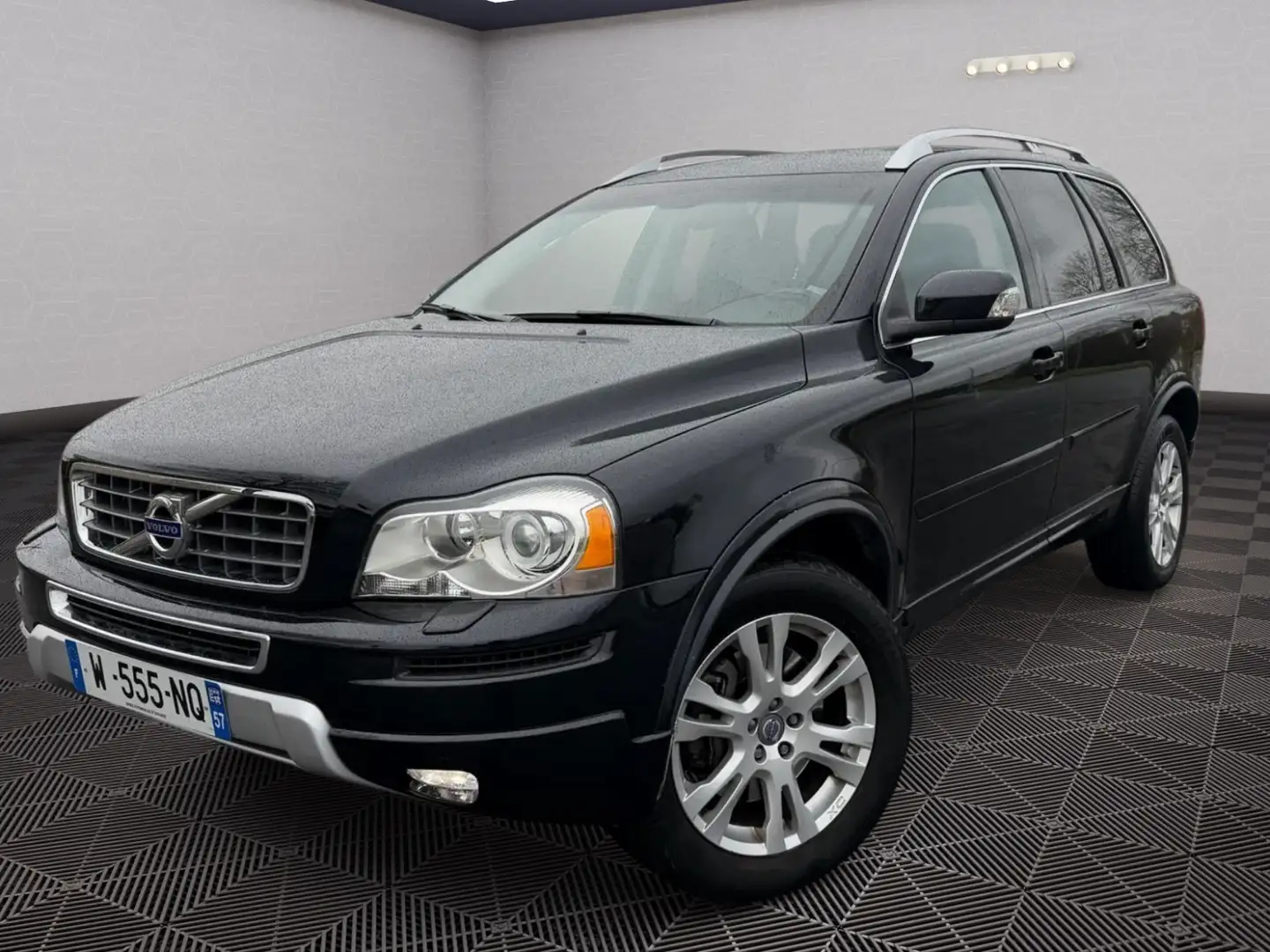 Volvo XC90 7 pl. D5 185 ch FAP Geartronic Noir - 1