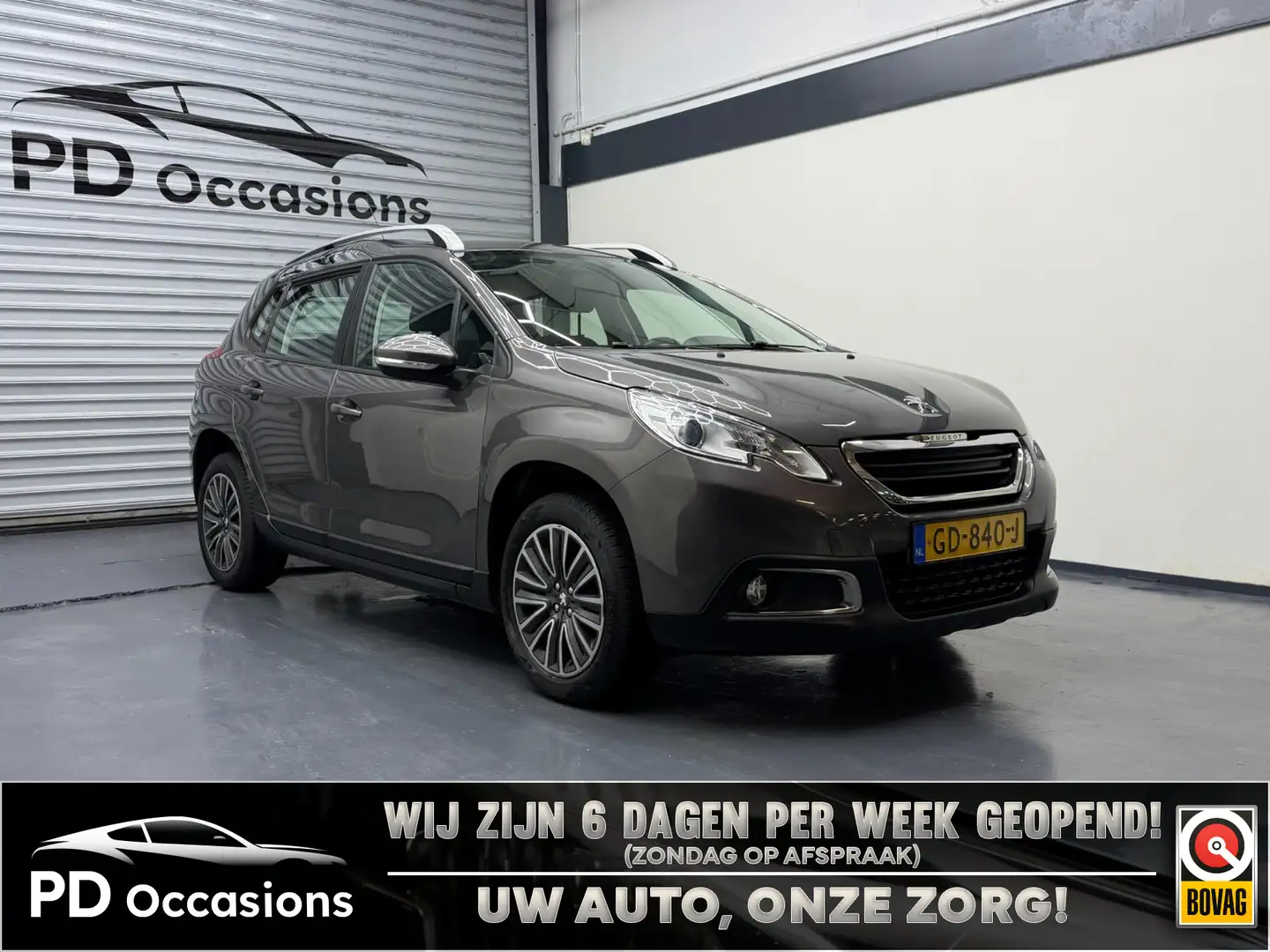 Peugeot 2008 1.2 PureTech Active - Airco - Parkeersensoren - Cr Grau - 1