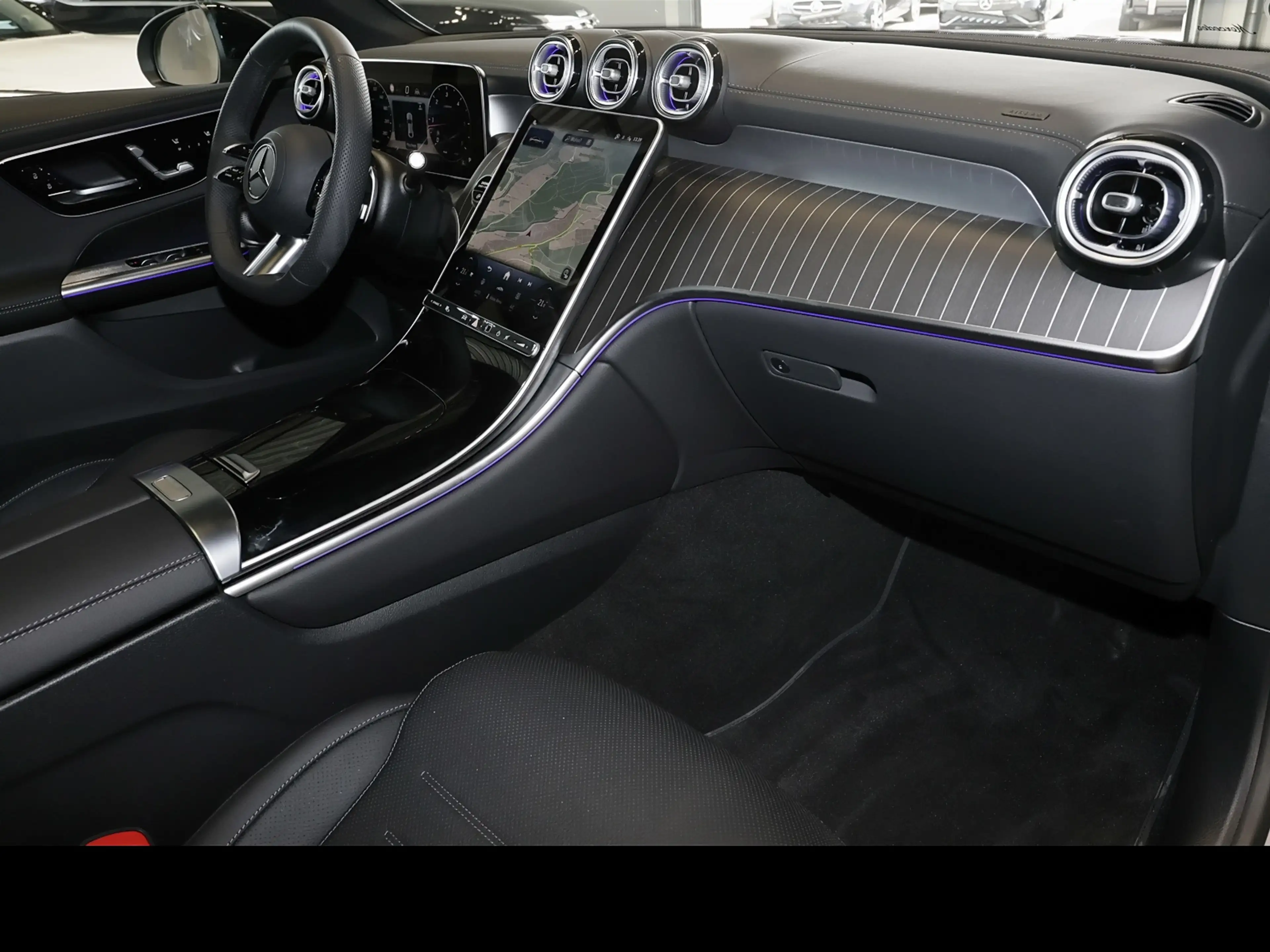 Mercedes-Benz GLC 300 d 4M Coupé AMG MBUX+360°+DI-LED+Pano+AHK — photo 5