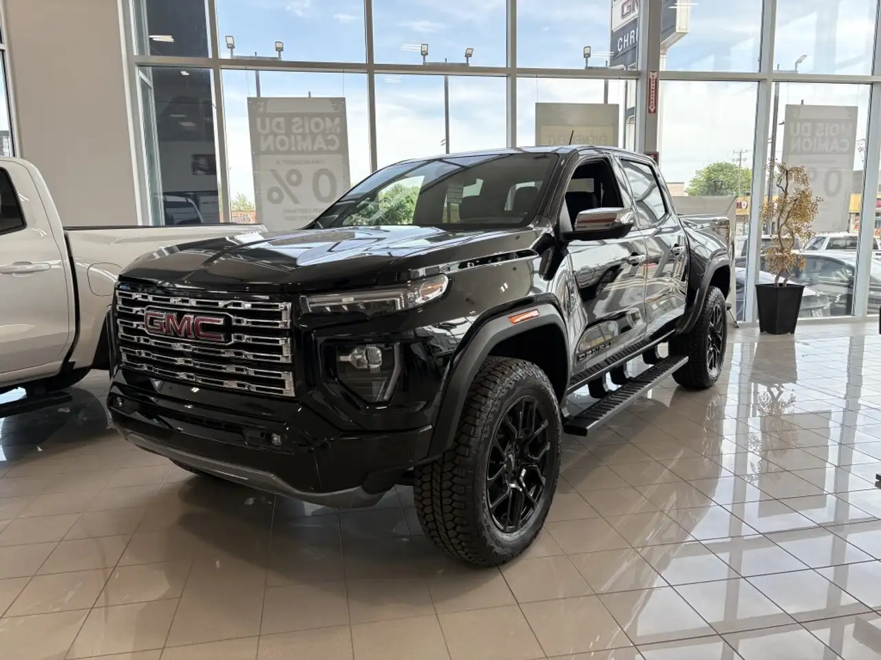 2025 GMC Canyon