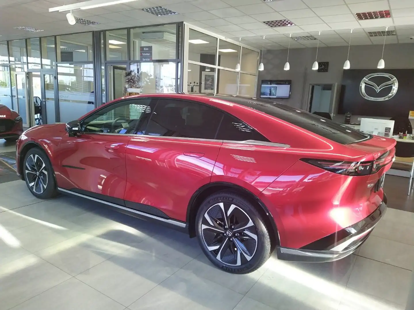 Mazda 6e 5HB EV 258ps 1AT RWD Takumi Rot - 2