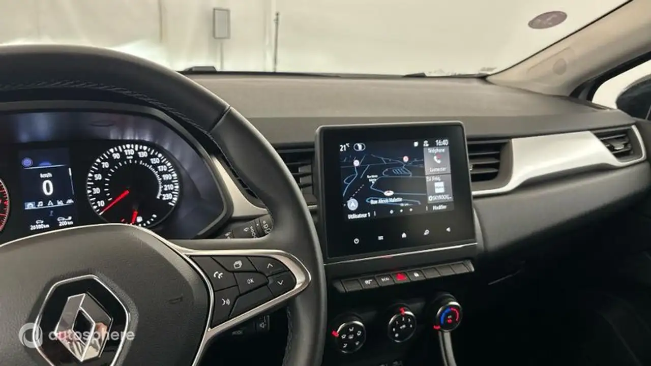 Renault Captur — photo 19
