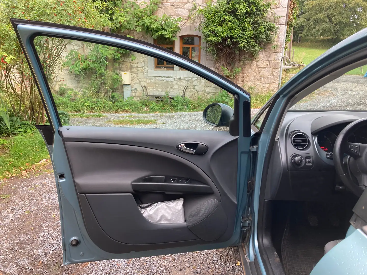 SEAT Altea 1.4 *TÜV/AU neu*, 2. Hand, Sonderfarbe Bleu - 2